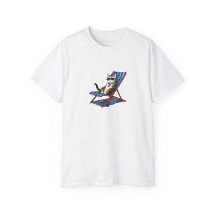 Cat, but he's on vacation Tee - Cozy Igloo