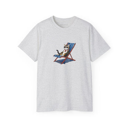 Cat, but he's on vacation Tee - Cozy Igloo