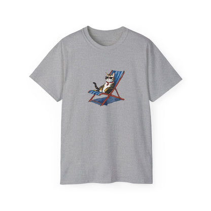 Cat, but he's on vacation Tee - Cozy Igloo